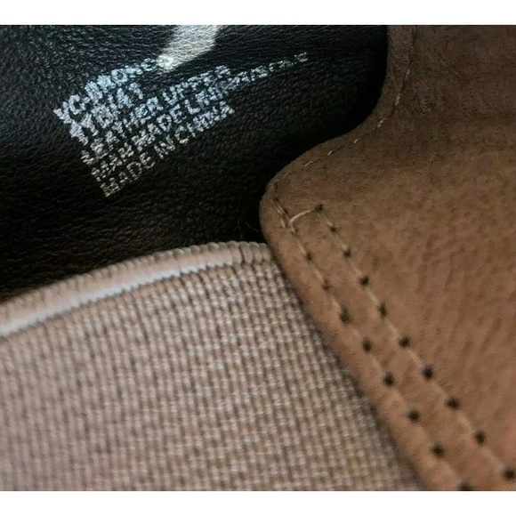 VINCE CAMUTO 11 Bronco Ankle Bootie Heeled Pleated - Picture 8 of 8